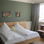 Der Lowen Hotel
