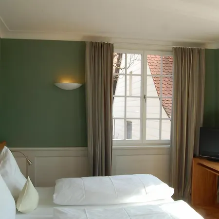 מלון Der Loewen 3*