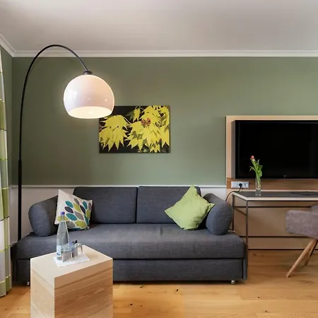 Hotel Der Loewen 3*