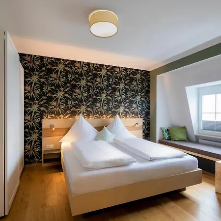 מלון Der Loewen 3*