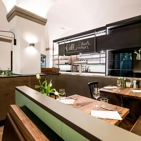 Der Loewen מלון 3*