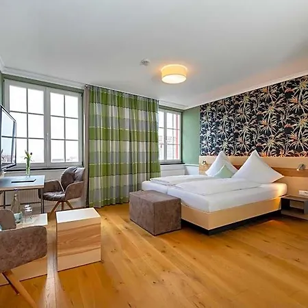 Der Loewen Hotel