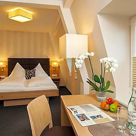 Der Lowen 3* Hagnau