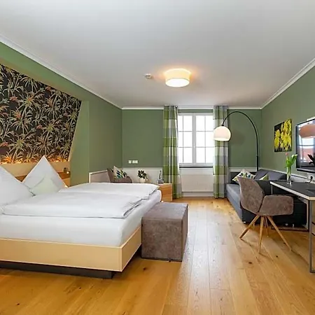Hotel Der Lowen Hagnau